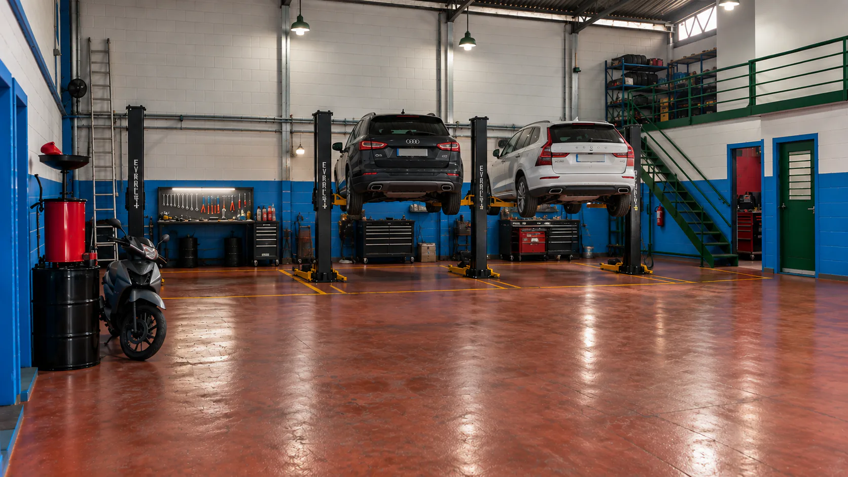 Veículos nos elevadores da oficina Tech Car